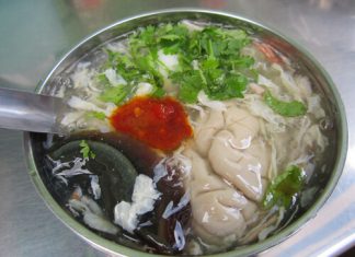 Những món ăn kỳ lạ ở Singapore thách thức vị giác khách du lịch