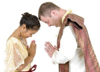 Tìm hiểu nét đẹp văn hóa độc đáo bằng tour du lịch Thái Lan