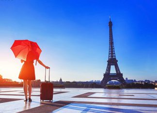 Du lịch Châu Âu: Nên chọn đi tour hay tự túc?